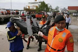 Tiết lộ rúng động về cơ trưởng máy bay QZ8501