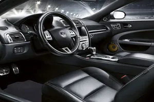 Kinh nghiệm bảo dưỡng ghế da ô tô