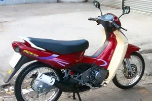 Suzuki RGV hàng hiếm được trả giá ngang Kia Morning 