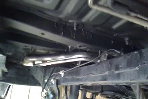 Có nên xịt phủ gầm xe ô tô?