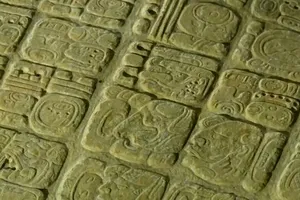 Bảng chữ đá cổ từ thế kỷ thứ 7 hé lộ bí ẩn về nền văn minh Maya