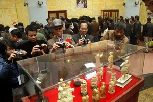 Trưng bày, đấu giá gần 1.000 cổ vật quý tại tỉnh Nam Định