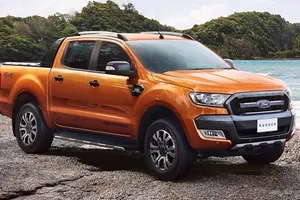 Top 10 xe bán chạy nhất trong 'tháng 2 xám'