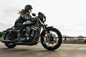 Chơi chơi mô tô phân khối lớn cần lưu ý gì?