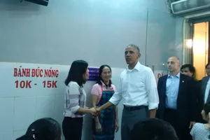 Tổng thống Mỹ Obama thưởng thức bún chả Lê Văn Hưu