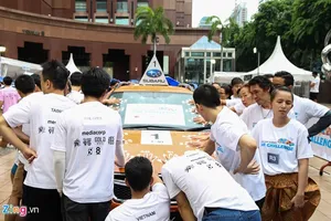 400 người đội mưa giành chiếc Subaru 1,3 tỉ đồng