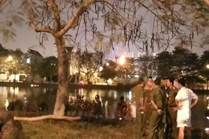 Mẹ ôm 2 con nhảy sông ở Sài Gòn tự vẫn