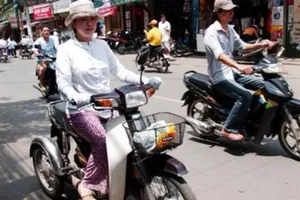 Người khuyết tật có được cấp giấy phép lái xe?