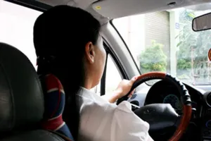 Vì sao phụ nữ lái xe dễ gây tai nạn?