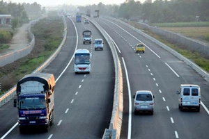 Lưu thông trên cao tốc phải tuân thủ những quy tắc nào?