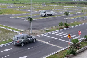 Quy trình sát hạch lái xe được thực hiện như thế nào?