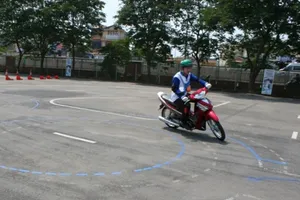 Giao xe cho người không đủ điều kiện lái xe, bị phạt thế nào?