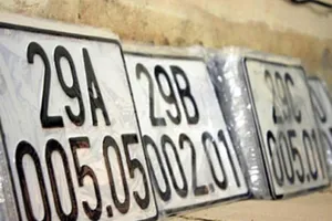 Sang tên xe cùng tỉnh có được giữ nguyên biển số cũ?