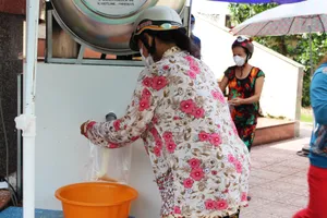 ATM gạo cho người khó khăn, một trong việc làm nghĩa tình của người dân TP.HCM