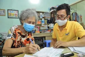 TP.HCM: Nhận lương hưu, trợ cấp BHXH tại nhà