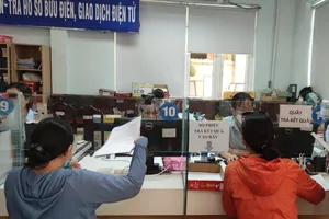 Cơ quan BHXH giải quyết các chế độ BHXH cho người dân.