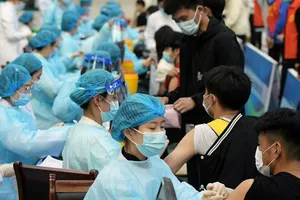 Một điểm tiêm vaccine ngừa COVID-19 tại tỉnh Sơn Đông, Trung Quốc. Ảnh: REUTERS