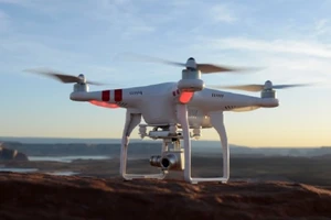 Một máy bay không người lái chụp ảnh trên không thuộc dòng Phantom (Tinh Linh) của DJI. Ảnh: DJI