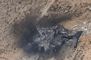 Chiếc Be-200 gần như bị cháy rụi hoàn toàn sau khi gặp nạn hôm 14-8 trong nỗ lực dập cháy rừng ở Thổ Nhĩ Kỳ. Ảnh: AFP