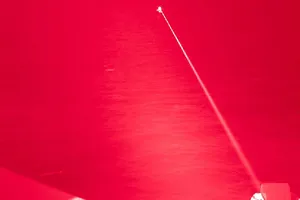 LWSD từ tàu USS Portland tiêu diệt mục tiêu nổi ở Vịnh Aden hôm 14-12. Ảnh: HẢI QUÂN MỸ