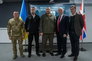 Báo Anh: London đề xuất huấn luyện quân cho Kiev ngay trên đất Ukraine