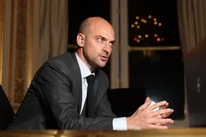 Ngoại trưởng Pháp cảnh báo nguy cơ đối đầu quân sự với Iran