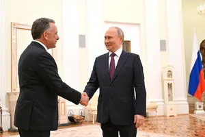 Tổng thống Nga Vladimir Putin (phải) tiếp đặc phái viên Mỹ, ông Steve Witkoff (trái) tại Điện Kremlin hôm 25-4. Nguồn: RBC