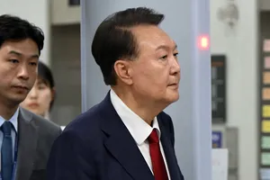 Công tố viên triệu tập vợ chồng cựu Tổng thống Yoon hầu toà 