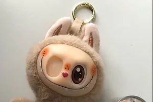 Anh cảnh báo khẩn cấp nguy hiểm từ búp bê Labubu giả với trẻ em