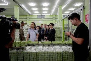 Thái Lan thu giữ 2,35 triệu dầu hít Hong Thai nghi nhiễm khuẩn chết người