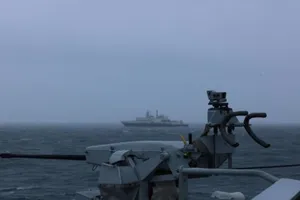 Anh cáo buộc 'tàu tình báo' Nga xâm phạm vùng biển, Moscow lên tiếng 