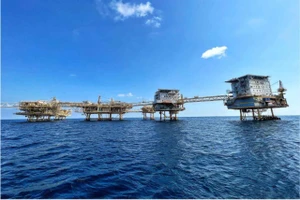 Bangkok điều tra vụ UAV nghi của Campuchia bay gần giàn khoan dầu ngoài khơi Thái Lan