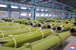 Ông Kim nói về mục tiêu mở rộng, hiện đại hoá tên lửa Triều Tiên 5 năm tới