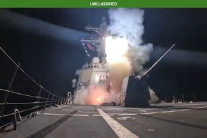 Ảnh chụp màn hình Video do Bộ Quốc phòng Mỹ công bố về vụ không kích khủng bố IS ở Nigeria hôm 25-12. Nguồn: X/Bộ Quốc phòng Mỹ