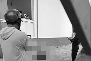 Gia Lai: 1 nữ sinh lớp 8 ngã lầu tử vong