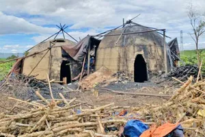 Mưa to, lò than sập làm 4 người bị thương 