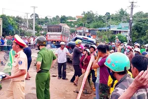 Vụ tai nạn giao thông khiến 2 vợ chồng và con trai 3 tuổi tử vong