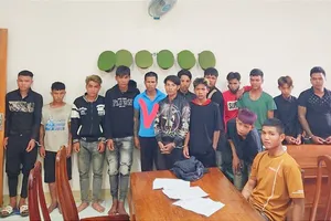 15 trai làng truy đuổi, đánh khiến 1 thiếu niên tử vong