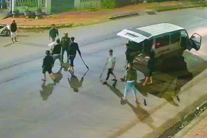 Hai nhóm hỗn chiến, 3 người thương vong