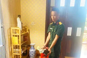 Giả bộ đội đến chùa trộm cắp tài sản
