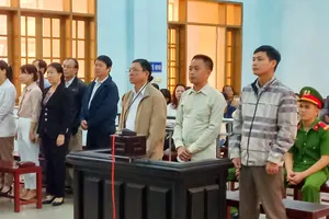 Cựu giám đốc sở nội vụ và thuộc cấp lãnh án vụ thất thoát 575 triệu đồng