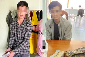 2 kẻ trộm cửa hàng điện thoại bị bắt sau 10 giờ gây án