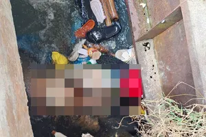 Phát hiện 1 thi thể phụ nữ chết bất thường dưới kênh nước