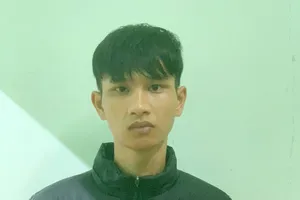 Vụ nữ sinh nhắn tin 'cứu con với': Khởi tố nam thanh niên rủ nữ sinh trốn nhà