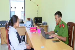 Vụ nữ sinh bị bắt quỳ, tát vào mặt: Đình chỉ học tập với 4 học sinh 