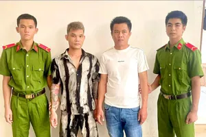 Công an Kon Tum và Gia Lai phối hợp bắt 2 người dùng ô tô đi trộm