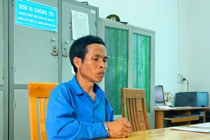 Anh trai đốt nhà em gái, bắn em rể bị thương