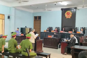 Vụ thẩm phán nhận hối lộ 500 triệu: Bị cáo không nhận tội, nói bị gài bẫy