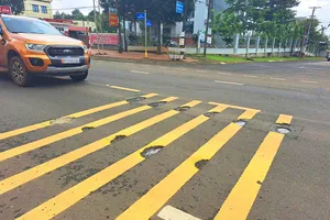 Quốc lộ 19 qua Gia Lai vừa làm lại hỏng