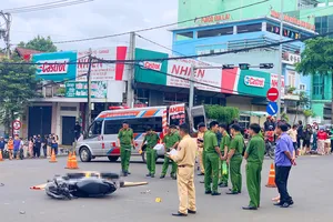 Xe chữa cháy va chạm xe máy, 1 người tử vong